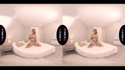 BATSA VR Balagaggen Mutanen Espanya MILF yana al'aura kuma yana tsotsar dick ɗin ku a cikin POV yayin shan taba da murza kafafunta